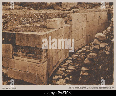 Code de Gortyne gravé sur un mur de soutènement Baudbovy Daniel