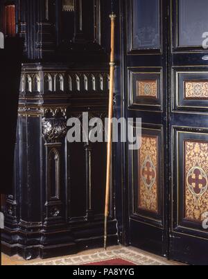 BASTON DE PALAFRENERO DE LA EPOCA DE LA RESTAURACION EN LA SALA DE LECTURA DE LA BIBLIOTECA DEL SENADO. Emplacement : SENADO-BIBLIOTECA-EDIFICIO, MADRID, ESPAGNE. Banque D'Images