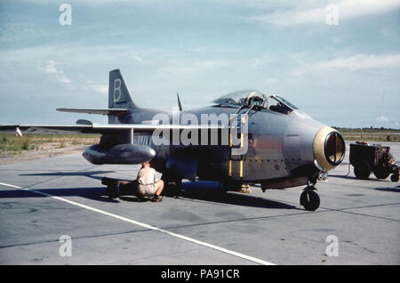 128 J-29-variant de reconnaissance à Kamina Air Base Banque D'Images