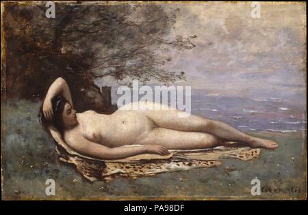 Bacchante par la mer. Artiste : Camille Corot (français, Paris 1796-1875 Paris). Dimensions : 15 1/4 x 23 3/8 in. (38,7 x 59,4 cm). Date : 1865. Ce cabinet photo était presque certainement créée pour satisfaire la croissance du marché des peintures de Corot figure dans les années 1860. La figure se trouve sur une peau de tigre ou de léopard, l'accessoire est responsable de l'identification traditionnelle du nymphe comme un disciple du dieu romain du vin, Bacchus. Musée : Metropolitan Museum of Art, New York, USA. Banque D'Images