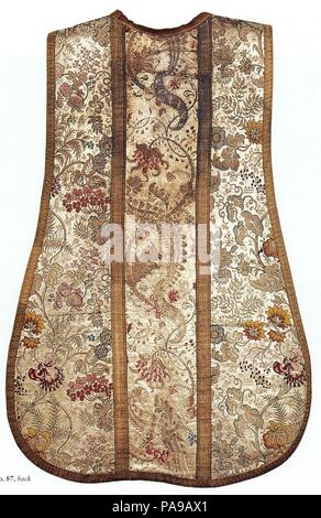 Chasuble. Culture : l'italien. Dimensions : Centre de col arrière : 41 x 29 5/8 in. (106,2 x 73,7 cm). Date : début du 18e siècle. Musée : Metropolitan Museum of Art, New York, USA. Banque D'Images