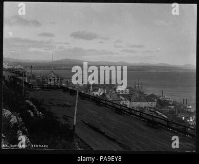 210 Quartier Vieux-Quebec-Basse-Ville - Marches Champlain et le port BAnQ P560S1P280 Banque D'Images