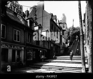 210 Quartier Vieux-Quebec-Basse-Ville - Rue Petit-Champlain - Escalier Casse-Cou BAnQ P560S1P1043 Banque D'Images