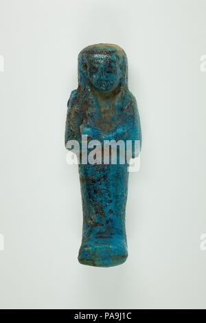 Henettawy Shabti de travailleur (C), fille d'Isetemkheb. Dimensions : h. 12.1 × w. 4,3 × d. 3.5 cm (4 3/4 × 1 11/16 × 1 3/8 in.). Dynastie DYNASTIE : 21. Date : ca. 990-970 av. J.-C.. Musée : Metropolitan Museum of Art, New York, USA. Banque D'Images