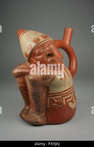 Bouteille de la tuyère d'étrier avec Sleeping Warrior. Culture : moche. Dimensions : hors tout : 8 1/4 x 5 in. (20,96 x 12,7 cm) Autres : 5 in. (12,7 cm). Date : 1er-4e siècle. Musée : Metropolitan Museum of Art, New York, USA. Banque D'Images