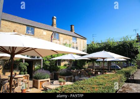 Le lapin sauvage, Kingham, Oxfordshire, UK Banque D'Images