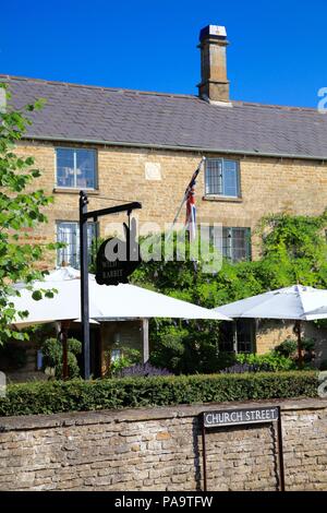 Le lapin sauvage, Kingham, Oxfordshire, UK Banque D'Images