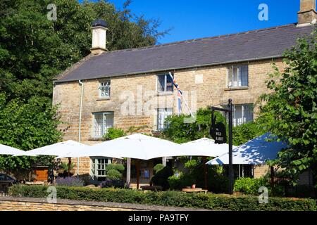 Le lapin sauvage, Kingham, Oxfordshire, UK Banque D'Images