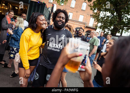 Danemark, copenhague - le 17 juillet 2018. Le rappeur américain bas vu à Pumpehuset à Copenhague après un concert live. Ici ont des fans photos prises avec lui. (Photo crédit : Gonzales Photo - Mathias Eis Schultz). Banque D'Images