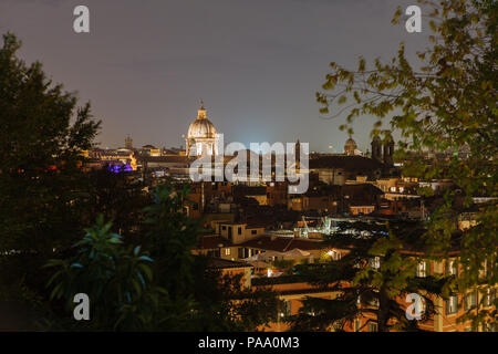 Sant'Agnese in Agone (aussi appelée Sant'Agnese à Piazza Navona) dans nuit paysage urbain. Rome, Italie Banque D'Images