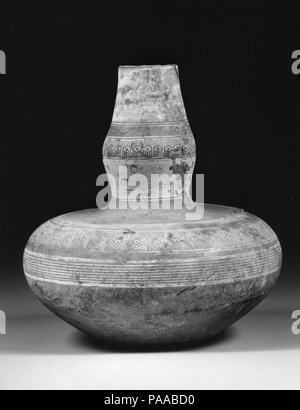 Bouteille à col bulbeux. Culture : la Thaïlande. Dimensions : H. 6 5/8 in. (16,9 cm). Date : ca. 14e siècle. Musée : Metropolitan Museum of Art, New York, USA. Banque D'Images