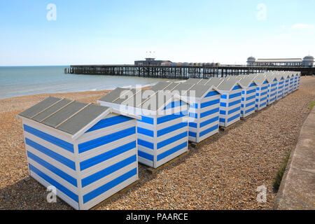 Hastings Pier, moderne reconstruite après avoir été ravagé par un incendie, et un prix d'architecture, sur la côte sud de l'East Sussex, UK Banque D'Images