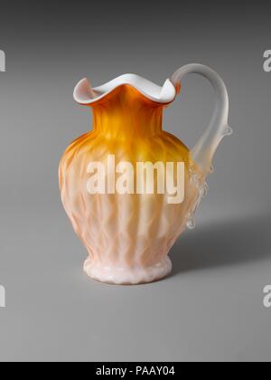 Pitcher. Culture : américaine ou britannique. Dimensions : H. 6 1/4 in. (15,9 cm). Date : ca. 1885. Musée : Metropolitan Museum of Art, New York, USA. Banque D'Images