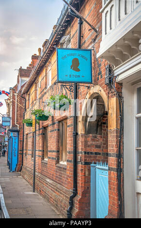 Eton Porny Windsor Eglise d'Angleterre Première école est une école générale très unique, chargé d'histoire en commençant par notre fondateur Mark Anthony Porny Banque D'Images