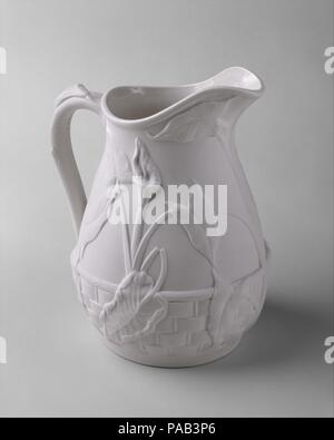 Pitcher. Culture : L'Américain. Dimensions : 9 1/2 x 8 in. (24,1 x 20,3 cm). Fabricant : Dallas Pottery (1865-82). Date : 1875-79. Musée : Metropolitan Museum of Art, New York, USA. Banque D'Images