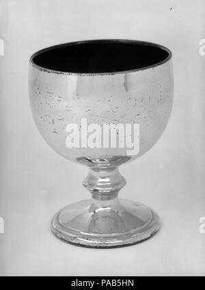 Goblet. Culture : British (marché américain). Dimensions : H. 4 1/2 in. (11,4 cm) ; Diam. 3 3/8 in. (8,6 cm). Date : 1 800-1 830. Musée : Metropolitan Museum of Art, New York, USA. Banque D'Images