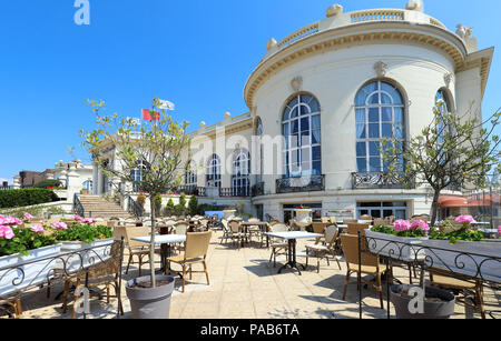 Brummel est une élégante brasserie au célèbre barri re Casino Deauville en Normandie, France. Banque D'Images