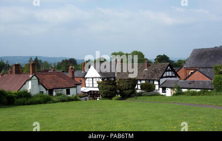 HEREFORDSHIRE ; PEMBRIDGE ; POV DU VILLAGE DEPUIS LE CIMETIÈRE DE ST.MARY'S CHURCH Banque D'Images