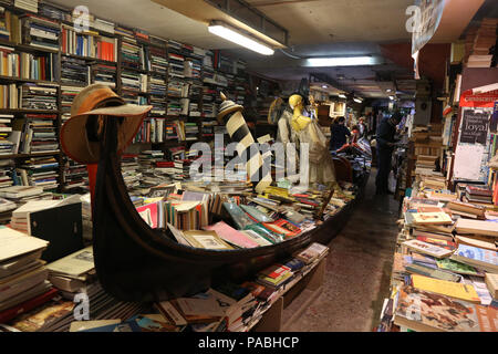 Libreria Acqua Alta Banque D'Images