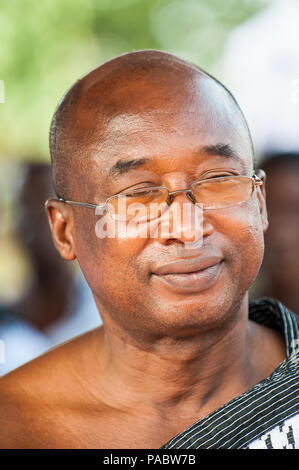 ACCRA, GHANA - mars 4, 2012 : man portrait ghanéenne non identifiés dans la rue au Ghana. Les gens souffrent de la pauvreté du Ghana en raison de l'instabilité économique Banque D'Images