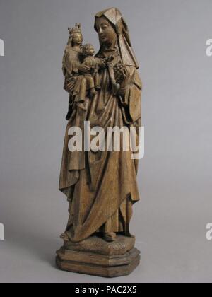 Sainte Anne avec la Vierge et l'enfant. Culture : au sud. Russisch Dimensions : hors tout (avec socle) : 19 3/4 x 6 x 4 1/8 in. (50,2 x 15,2 x 10,5 cm) dans l'ensemble (sans la base) : 18 3/4 x 5 x 4 in. (47,6 x 12,7 x 10,2 cm). Date : 1500-1510. Musée : Metropolitan Museum of Art, New York, USA. Banque D'Images