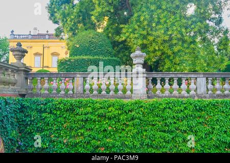 La solitude à balustrade en site de château Buchlovice, République tchèque. Banque D'Images