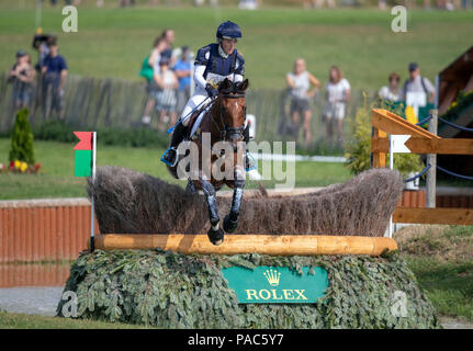 La société britannique Imogen Murray équitation Ivar Gooden au cours de l'essai de cross-country lors du Festival équestre de CHIO Aachen 2018 à Aix-la-Chapelle, Allemagne. Banque D'Images