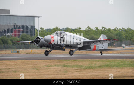 Farnborough, Royaume-Uni. 20 juillet 2018. Avions historiques arrivent à Farnborough Airshow 2018 pour le public. Banque D'Images