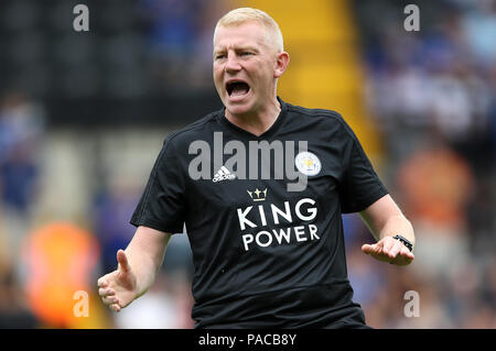 Leicester City gestionnaire adjoint Adam Sadler pendant un pré saison match amical à Meadow Lane, Nottingham. Banque D'Images