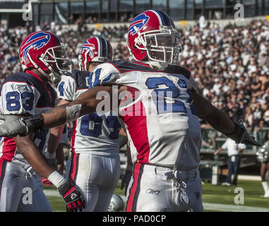 Oakland, Californie, USA. 23 Oct, 2005. Buffalo Bills Willis McGahee running back (21) célèbre le dimanche, 23 octobre 2005, à Oakland, Californie. Les raiders défait les factures 38-17. Crédit : Al Golub/ZUMA/Alamy Fil Live News Banque D'Images