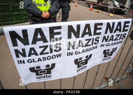 Glasgow, Renfrewshire, UK. 21 juillet, 2018. Une bannière faite à partir de l'EAN Nazis en signes de Glasgow pendant la manifestation.affrontements durant la manifestation entre les membres de l'ultra-droite écossais groupe Defense League (SDL) et les membres de divers groupes anti-fascisme, y compris Antifa, Ecosse sauvés de la police en dehors de l'affrontement. Crédit : Stewart Kirby/SOPA Images/ZUMA/Alamy Fil Live News Banque D'Images