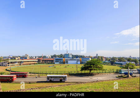 Vue panoramique sur le célèbre terrain de cricket Galle Galle (Stade International) du Fort de Galle, Galle, Province du Sud, Sri Lanka Banque D'Images