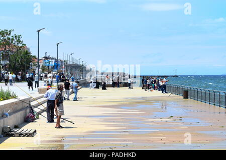 Mudanya, Turquie. Scène portuaire à Mudanya sur la mer de Marmara Banque D'Images