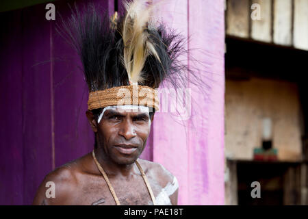 Portrait, Tribu Asmat Agats, Village, ouest de Nouvelle Guinée, Papouasie, Indonésie Banque D'Images