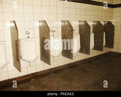 Salle de bains mâle, sanitaires, São Paulo, Brésil Banque D'Images