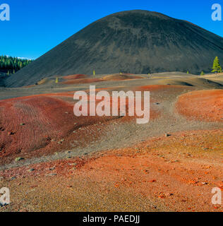 Cône de cendres, peint Dunes, Lassen Volcanic National Park, Californie Banque D'Images