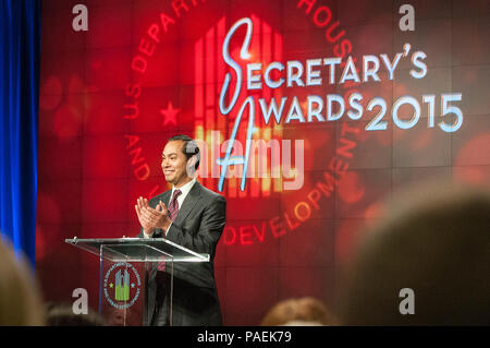 (4 août 2015) Cérémonie de remise des Prix du Secrétaire au logement et au développement urbain  bureaux de Washington, DC  Banque D'Images