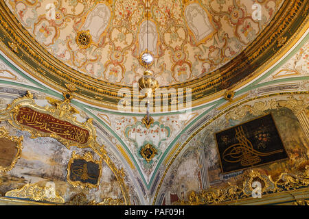 ISTANBUL, TURQUIE - 1 mars 2018 : Conseil impérial de l'intérieur de l'hôtel de palais de Topkapi à Istanbul, Turquie Banque D'Images
