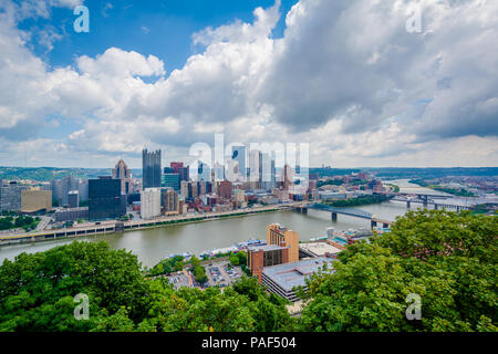 Vue de la ville de Pittsburgh et de la rivière Monongahela, de Mount Washington, Pittsburgh, Pennsylvanie Banque D'Images