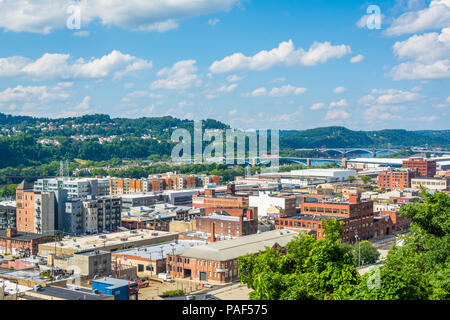 Vue sur le Strip District from Frank Curto Park, à Pittsburgh, en Pennsylvanie. Banque D'Images