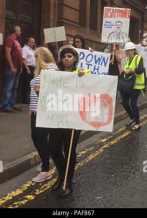 Les propriétaires d'entreprise et les citoyens se rassemblent pour protester contre le manque d'accès à leurs propriétés depuis le mois dernier, de l'incendie dans le bâtiment historique de Mackintosh à Glasgow. Banque D'Images