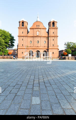 Katowice, Nikiszowiec, vieille église de la région minière de Silésie Banque D'Images