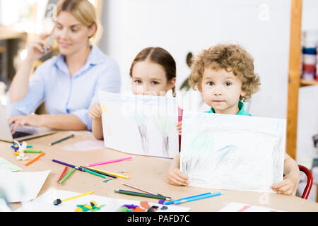 Les enfants atteints d'hôtel - images - photos Banque D'Images