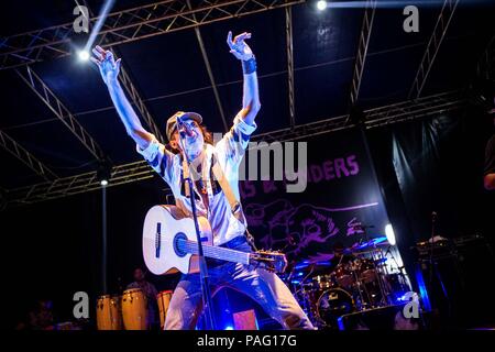 Sestri Levante Genova Italie 21 juillet 2018 Gogol Bordello live au Festival 2018 Mojotic © Roberto Finizio / Alamy Banque D'Images