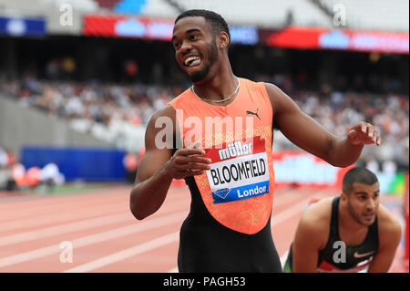 Stade de Londres, Londres, Royaume-Uni. 22 juillet, 2018. Diamond League Athlétisme, jour 2 ; Akeem Bloomfield célèbre remportant le 200m masculin : Action Crédit Plus Sport/Alamy Live News Banque D'Images