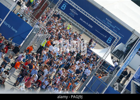 Farnborough, Royaume-Uni. 21 juillet 2018. 21/07/2018 Photos de Farnborough International Airshow. Foules Crédit : Paul Burgman/Alamy Live News Banque D'Images