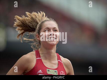 Nuremberg, Allemagne. 21 juillet, 2018. (LuÌckenkemper LUECKENKEMPER Gina gagnant), TSV Bayer 04 Leverkusen, 1e place, la joie dans la finale, la finale des femmes 100m sur 21.07.2018. Championnats d'athlétisme 2018 allemand, à partir de la 20.07. - 22.07.2018 en Nuernberg/Allemagne. Utilisation dans le monde entier | Credit : dpa/Alamy Live News Banque D'Images