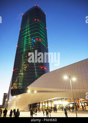 L'Europe,Italie,Lombardie,Milan,Citylife district,Citylife district,skyscraper ( Torre Hadid ( 185 m ), conçue par Zaha Hadid,la tour, surnommé le Storto et également connu sous le nom de la Tour Generali Banque D'Images