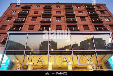 Italie,Lombardie,Milan,Eataly food market shopping centre Banque D'Images