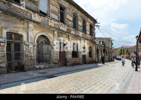 Maisons anciennes, la dégradation du milieu urbain, Shkodra, l'Albanie Banque D'Images